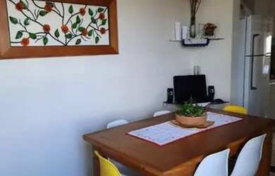 Imagem: O apartamento possui 2 Dormitórios, 1 Banheiro, 1 Vaga na garagem