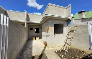 Imagem: A casa possui 2 Dormitórios, 1 Banheiro, 1 Vaga na garagem