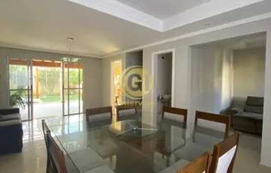 Imagem: A casa em condomínio possui 4 Dormitórios, 4 Banheiros, 3