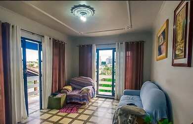 Imagem: A casa possui 3 Dormitórios, 3 Banheiros, 3 Vagas na garagem