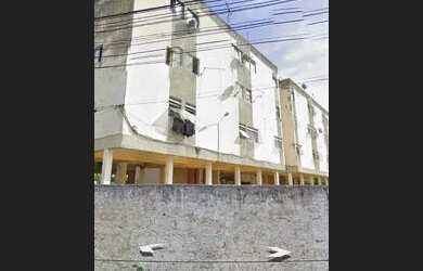 Imagem: O apartamento possui 3 Dormitórios, 1 Banheiro, 1 Vaga na garagem