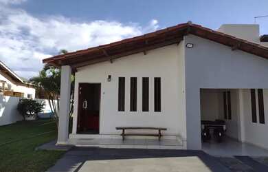 Imagem: A casa em condomínio possui 4 Dormitórios, 4 Banheiros, 3