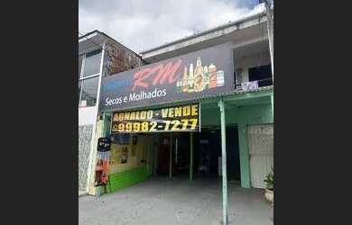 Imagem: A casa possui 2 Dormitórios, 2 Banheiros, 210m² de Área e