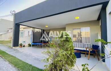 Imagem: A casa em condomínio possui 3 Dormitórios, 3 Banheiros, 2