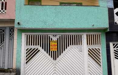 Imagem: A casa possui 2 Dormitórios, 2 Banheiros, 1 Vaga na garagem