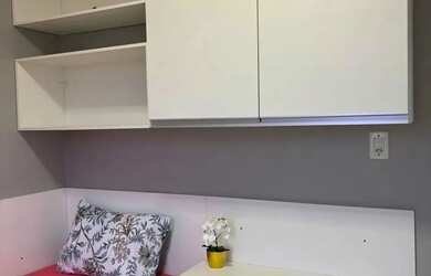 Imagem: O apartamento possui 2 Dormitórios, 1 Banheiro, 1 Vaga na garagem