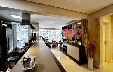 Imagem: O apartamento possui 2 Dormitórios, 2 Banheiros, 2 Vagas na