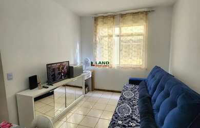 Imagem: O apartamento possui 3 Dormitórios, 1 Banheiro, 1 Vaga na garagem