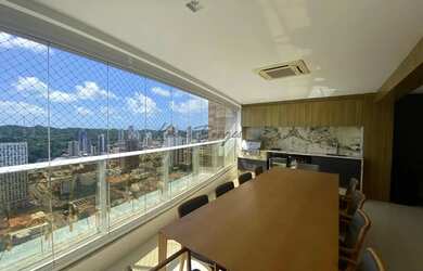 Imagem: O apartamento possui 4 Dormitórios, 4 Banheiros, 4 Vagas na