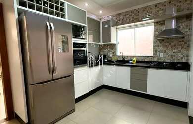 Imagem 5: Imóvel para venda tem 156 metros quadrados com 3 quartos em Bateias II - Vitória da Conqui