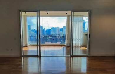 Imagem: O apartamento possui 3 Dormitórios, 2 Banheiros, 3 Vagas na