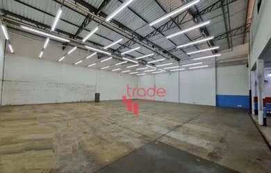 Imagem: O depósito possui 5 Vagas na garagem, 692m² de Área e está