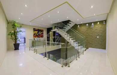 Imagem 8: Imóvel para aluguel tem 600 metros quadrados com 4 quartos