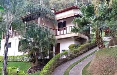 Imagem: A casa em condomínio possui 5 Dormitórios, 5 Banheiros, 5