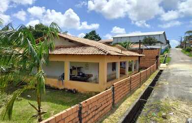 Imagem 2: Casa com terrenão baixou pra vender rápido