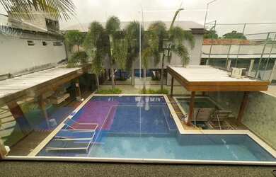 Imagem: A casa possui 5 Dormitórios, 5 Banheiros, 500m² de Área e