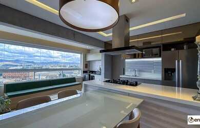 Imagem: O apartamento possui 4 Dormitórios, 2 Banheiros, 2 Vagas na