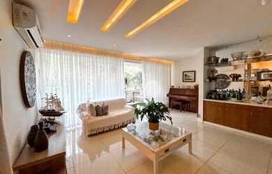 Imagem: O apartamento possui 4 Dormitórios, 5 Banheiros, 3 Vagas na