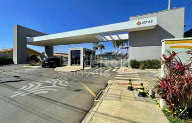 Imagem: A casa em condomínio possui 2 Dormitórios, 1 Banheiro, 2 Vagas