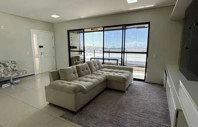 Imagem: O apartamento possui 4 Dormitórios, 5 Banheiros, 3 Vagas na