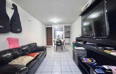 Imagem: O apartamento possui 2 Dormitórios, 2 Banheiros, 1 Vaga na