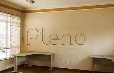 Imagem: O depósito possui 1 Vaga na garagem, 30m² de Área e está