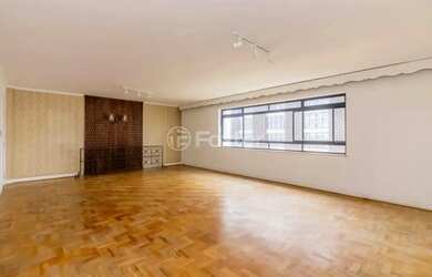 Imagem: O apartamento possui 3 Dormitórios, 3 Banheiros, 2 Vagas na