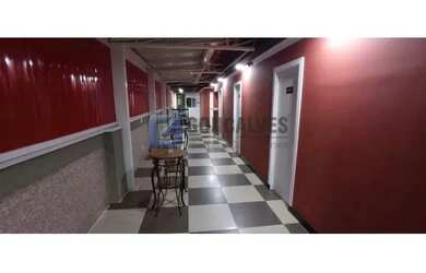 Imagem: O depósito possui 276m² de Área e está localizado em Barcelona