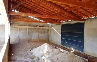 Imagem 2: Casa inacabada no Portal Vila Rica