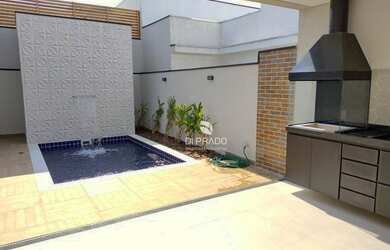 Imagem: A casa em condomínio possui 3 Dormitórios, 5 Banheiros, 200m²