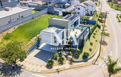 Imagem 2: Casa com 5 Suítes à venda, 364 m² por R$ 2.800.000 - Condomínio Figueira...