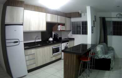 Imagem: O apartamento possui 2 Dormitórios, 1 Banheiro, 1 Vaga na garagem