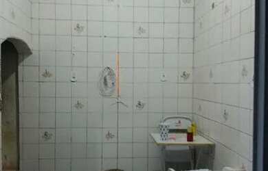 Imagem 2: Aluguel R$ 1.200,00. Área de serviço, 1 Vaga na garageme1 Dormitório