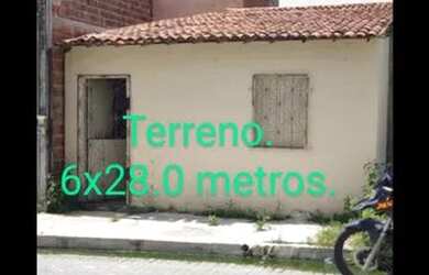 Imagem: A casa possui 2 Dormitórios, 1 Banheiro e está localizado