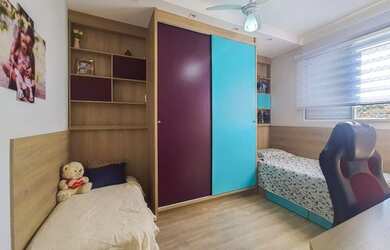 Imagem: O apartamento possui 2 Dormitórios, 1 Banheiro, 1 Vaga na garagem