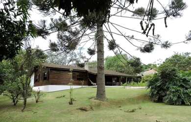 Imagem: A casa em condomínio possui 3 Dormitórios, 4 Banheiros, 5