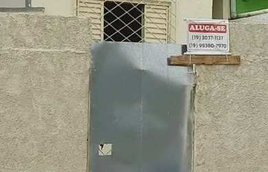 Imagem: A casa possui 1 Dormitório e 1 Banheiro e está localizado