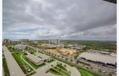 Imagem: O apartamento possui 3 Dormitórios, 5 Banheiros, 2 Vagas na