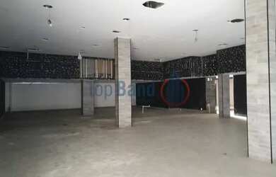 Imagem: O depósito possui 320m² de Área e está localizado em Recreio