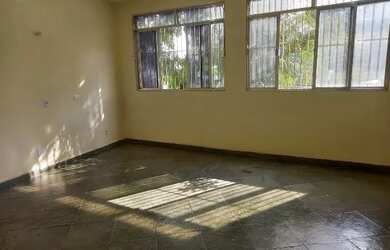 Imagem: O depósito possui 32m² de Área e está localizado em Campo