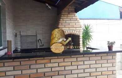 Imagem: A casa possui 3 Dormitórios, 3 Banheiros, 2 Vagas na garagem