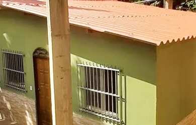 Imagem: A casa possui 2 Dormitórios, 1 Banheiro, 70m² de Área e