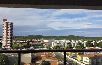 Imagem: O apartamento possui 4 Dormitórios, 2 Banheiros, 2 Vagas na