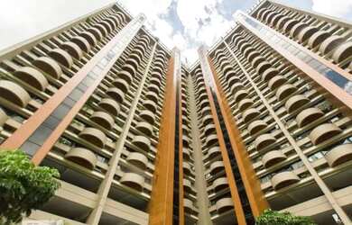 Imagem: O apartamento possui 1 Dormitório, 1 Banheiro, 1 Vaga na garagem