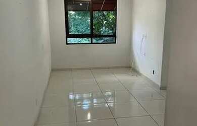 Imagem: O apartamento possui 3 Dormitórios, 1 Banheiro, 1 Vaga na garagem