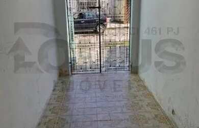 Imagem: A casa possui 4 Dormitórios, 2 Banheiros, 125m² de Área e