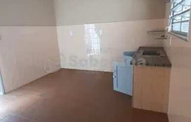 Imagem: A casa possui 1 Dormitório, 1 Banheiro e 50m² de Área e está