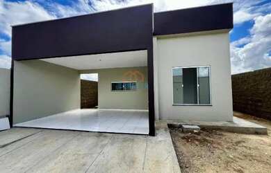 Imagem: A casa possui 2 Dormitórios, 1 Banheiro, 2 Vagas na garagem