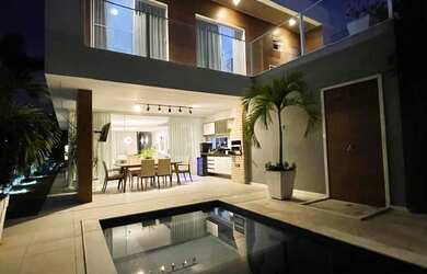 Imagem: A casa em condomínio possui 4 Dormitórios, 4 Banheiros, 4