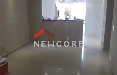 Imagem: A casa possui 2 Dormitórios, 3 Banheiros, 2 Vagas na garagem